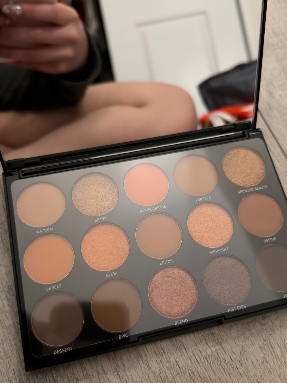 Morphe Neutral Eyeshadow Palette — Brown, Gold & Peach Tones